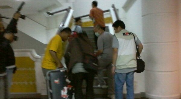 KPK Geledah Kantor Gubernur Sumatera Utara