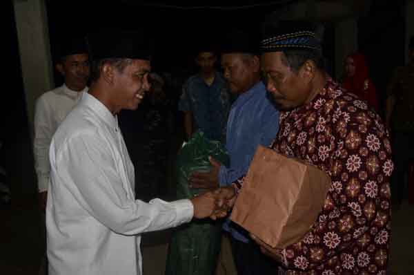 Safari Ramadan, Bupati Khamami Janji Bangun Rawajitu Utara