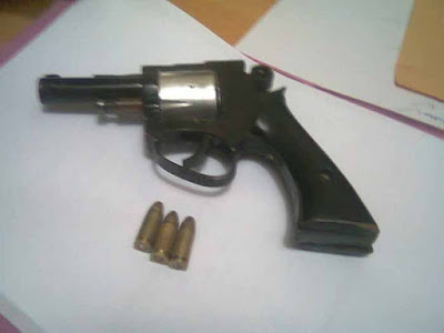 Menganiaya dan Mengancam dengan Senjata Api, Sopir Mobil Travel Dibekuk Polisi