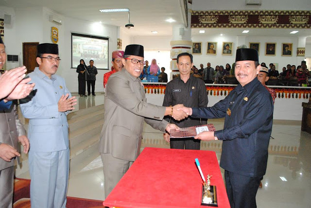 Rapat Paripurna Penandatanganan KUA dan PPAS Perubahan TA 2015 Kota Bandar Lampung