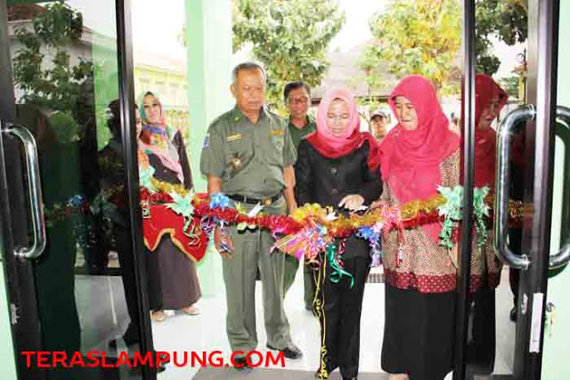 Walikota Lukman Hakim Resmikan Hotel dan Mushola SMKN 2 Metro