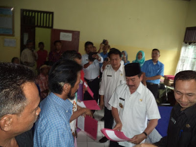 Walikota Serahkan 188 Sertifikat Proda di Kecamatan Kemiling dan Telukbetung Utara