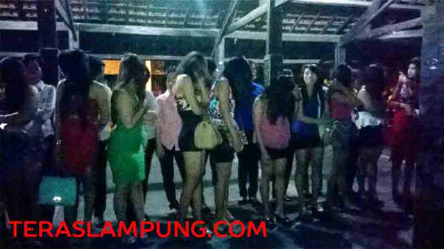 Razia Tempat Hiburan, Polisi Amankan 16 Wanita Pemandu Lagu dan Sita Senjata Api