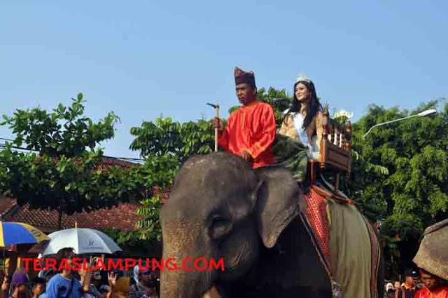 Laras Maranatha Tobing dan Peserta dari Luar Daerah Turut Meriahkan “Culture dan Tapis Carnival V”