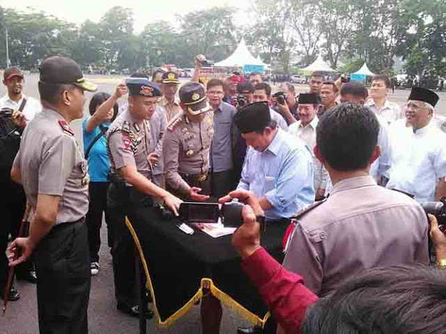 Tiga Pasangan Calon Walikota-Wakil Walikota Bandarlampung Tanda Tangani Pakta Integritas