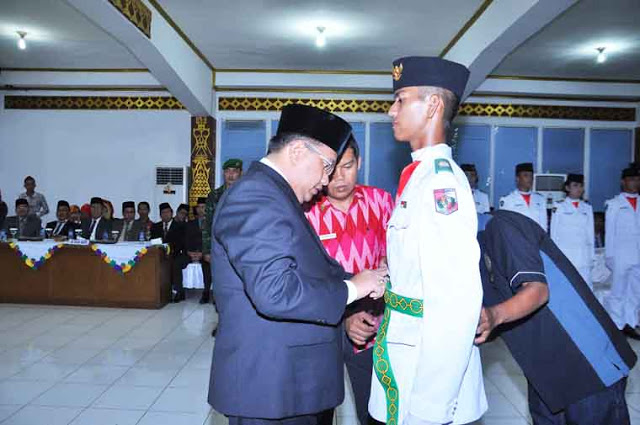 Wabup Sri Widodo Kukuhkan Anggota Paskibraka Lampung Utara