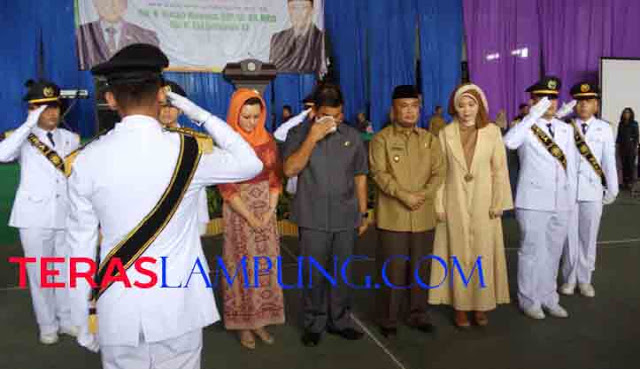 Rycko Menoza Menangis saat Tenaga Harian Lepas Membacakan Puisi Perpisahan