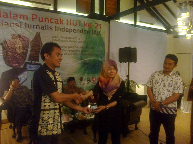 Jurnalis Swara Lampung Raih Saidatul Fitriah 2015