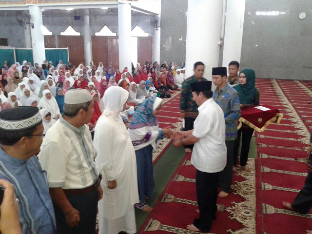 Walikota Herman HN Melepas 1.006 Calon Jamaah Haji di Masjid Al-Furqon