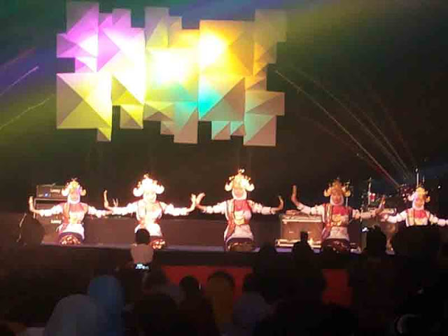 Tim Kesenian Lamsel Meriahkan FKY 2015