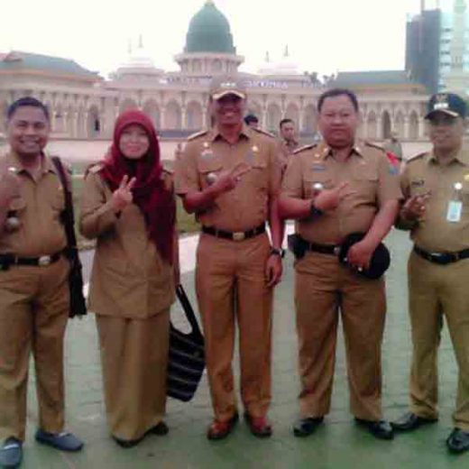 Gara-Gara Acungkan Dua Jari Saat Selfie, Tiga Camat di Lamsel akan Dipanggil Panwaslu