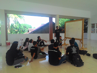 DKM Bangkitkan Sastrawan Dengan Budaya Diskusi