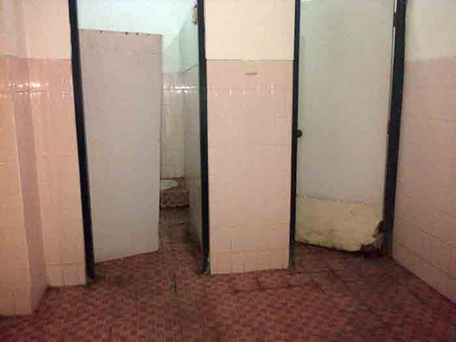 Inilah Penampakan Dua Toilet DPRD Lampung yang Rusak dan Jorok