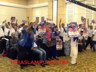 Yel-yel Para Pendukung Calon Walikota Bandarlampung Thobroni Harun