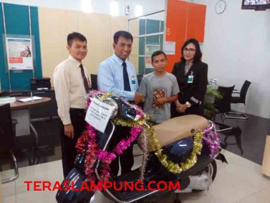 Nasabah BNI Kalianda Raih Vespa Primavera