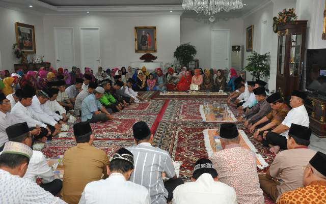 Pulang Ibadah Haji, Gubernur Lampung Disambut Syukuran di Mahan Agung