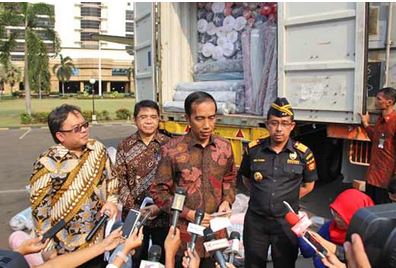 Impor Tekstil Ilegal, Jokowi Minta Kapolri- Jaksa Agung Dukung Bea Cukai