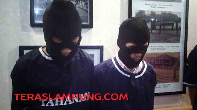 Tipu Pemilik Toko Elektronik, Dua Warga Telukbetung Dibekuk Polisi