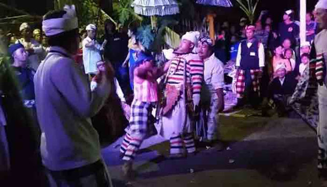 Remaja di Bali Tewas Tertusuk Keris Saat Pentas Calonarang