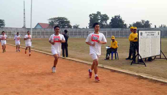 19 Calon Perwira Prajurit Karier TNI Ikuti Tes Kesamaptaam di Stadion Way Halim