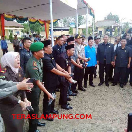 355 Calon Kades di Lampung Utara Tanda Tangani Deklarasi Pilkades Damai