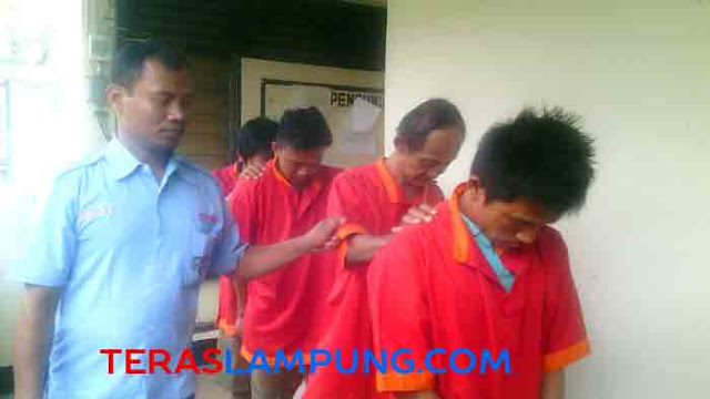 Sering Dijadikan Tempat Judi, Gudang Dolog Garuntang Digerebek Polisi