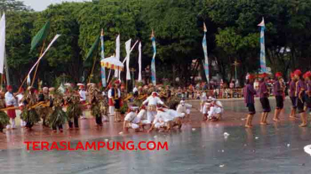 Karnaval Keprajuritan Nusantara 2015, Tim Lamsel Tampil Memukau