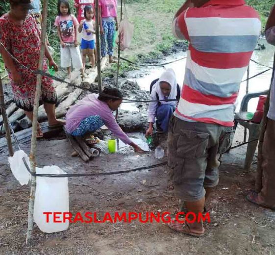 Warga Temukan Mata Air Ajaib di Desa Sumber Agung Lampung Utara