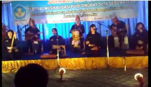 Mengolah Harmoni dengan Musikalisasi Puisi
