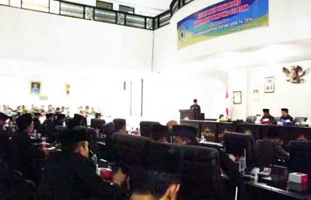 Raperda APBD Lamsel 2016: Target Pendapatan Naik, Tapi PAD Turun Turun 14,23 Persen