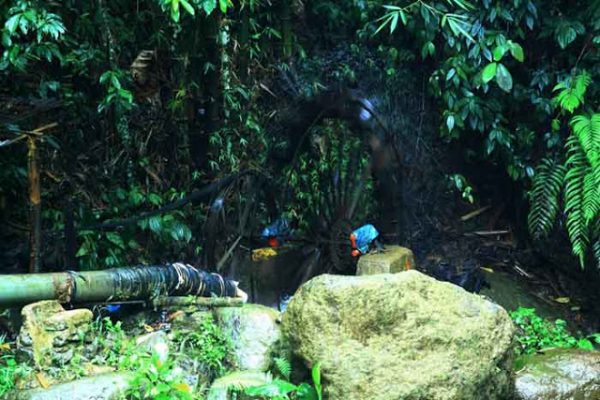 Membangun Mikrohidro, Cara Warga Pagar Bukit Pesisir Barat Dapatkan Listrik