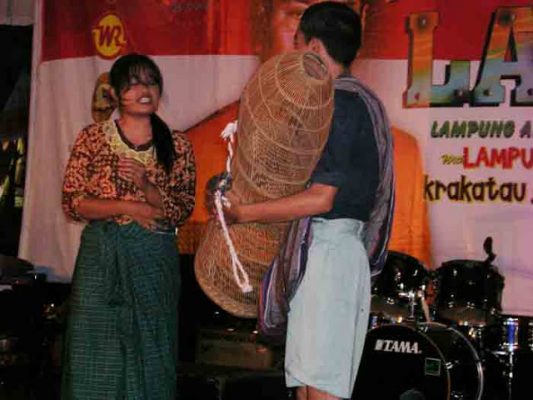 Warahan Ramaikan Pentas Pelangi Budaya Lampung