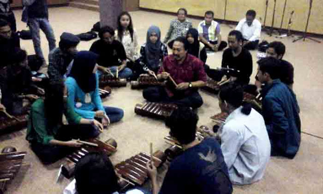 Gamolan Pekhing Jadi Materi Seminar Musik Nusantara