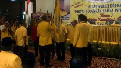 Alzier Kembali Dipercaya Pimpin Golkar Lampung