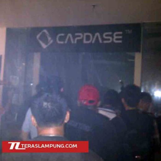 Toko Kamera di Mal Kartini Bandarlampung Terbakar