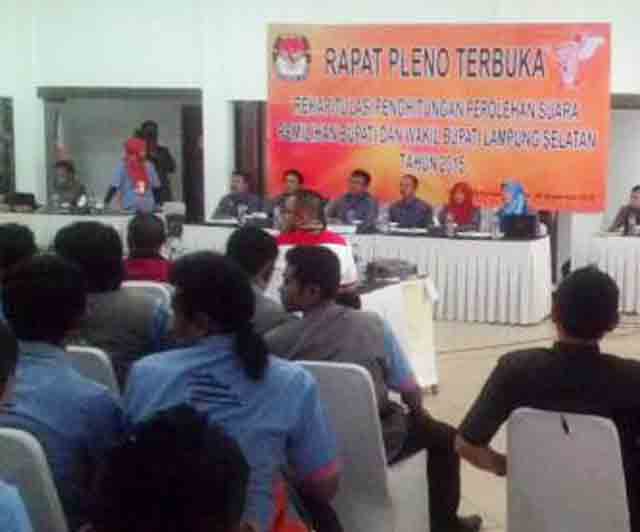 Hasil Pleno KPU Lamsel: Pasangan Zainuddin-Nanang Menang Telak