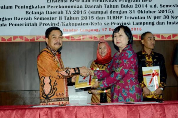 Pj Walikota Metro Terima Laporan Hasil Pemeriksaan BPK