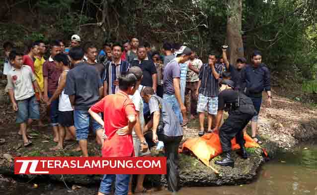 Mayat Perempuan Ditemukan Terapung di Sungai Batanghari Kotabumi