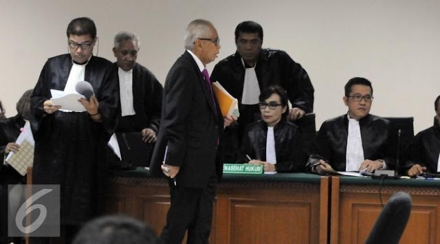 OC Kaligis Divonis Hukuman Lima Tahun Enam Bulan Penjara