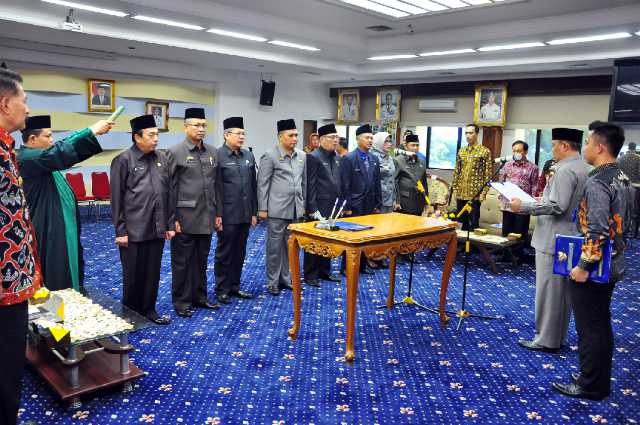 Wagub Bachtiar Basri Lantik Delapan Pejabat Eselon II