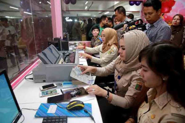 Gubernur Ridho Resmikan Samsat Ladies