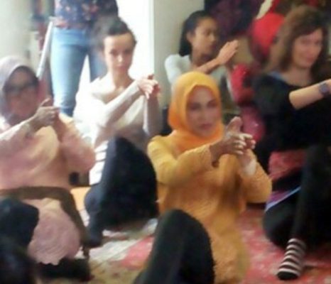 Disparbud Lamsel Kenalkan Seni dan Budaya Adat Lampung di Hungaria