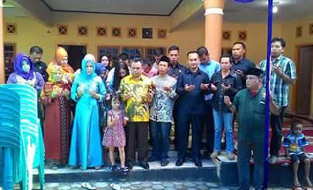 Malam Tahun Baru, Warga Gelar Doa dan Pentas Ludruk di Rumah Wabup Waykanan Terpilih