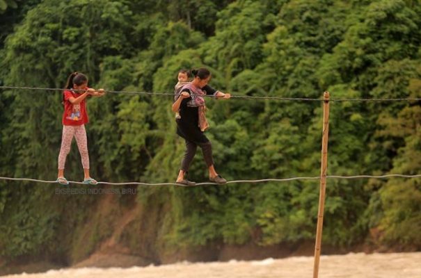 Terpaksa Pakai Jembatan Darurat, Warga Ketambe Keluhkan Sikap Pengelola TNGL