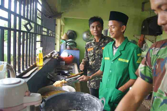 Kerja Keras dan Tekun, Perempuan Asal Bandung Ini Sukses Bisnis Kuliner di Waykanan