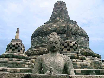 Video: Candi Borobudur Peninggalan Nabi Sulaiman AS?