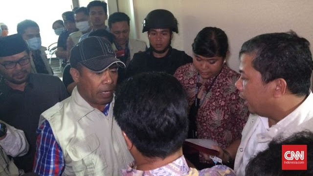 KPK Geledah Ruang DPR Dikawal Brimob Bersenjata, Fahri Dapat Dukungan dari Mantan Menteri Kabinet Gus Dur