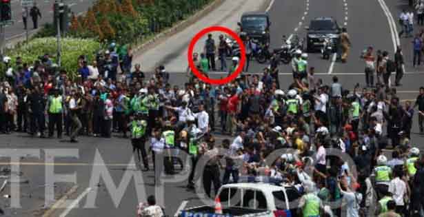Fotografer Tempo Abadikan ‘Drama Tragedi’ Teror Bom di Jalan MH Thamrin Jakarta