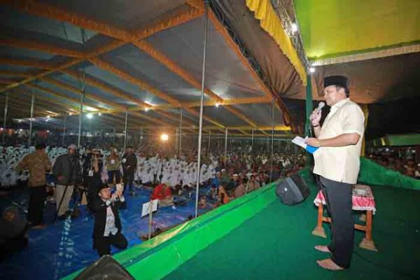 Hadiri Pengajian Akbar di Lamtim, Gubernur Minta Didoakan dan Dukungan Para Ulama-Santri