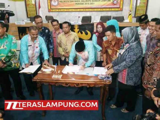 Herman HN-Yusuf Kohar Ditetapkan sebagai Walikota-Wakil Walikota Terpilih 2016-2021